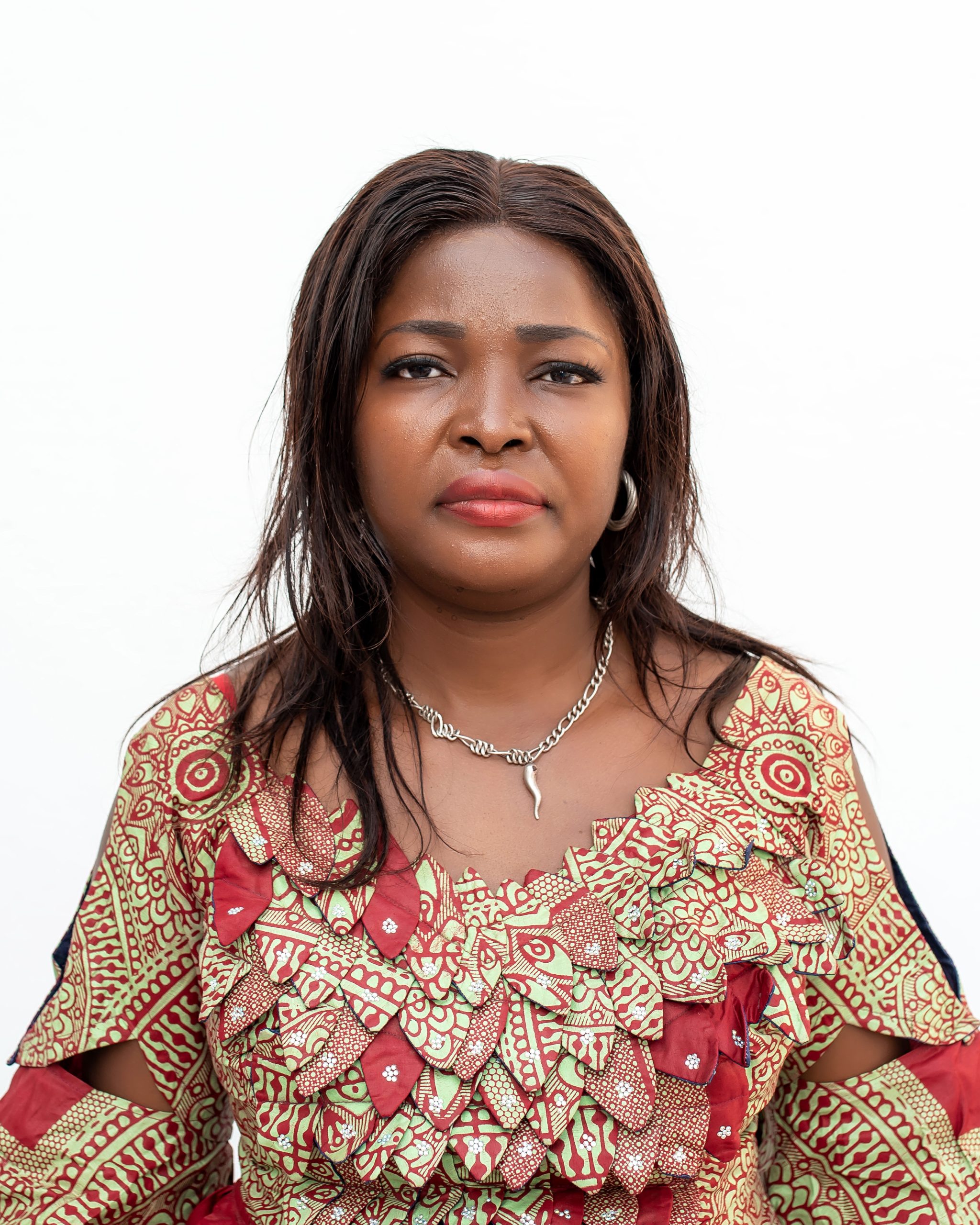 Mme Jennifer Nyembo